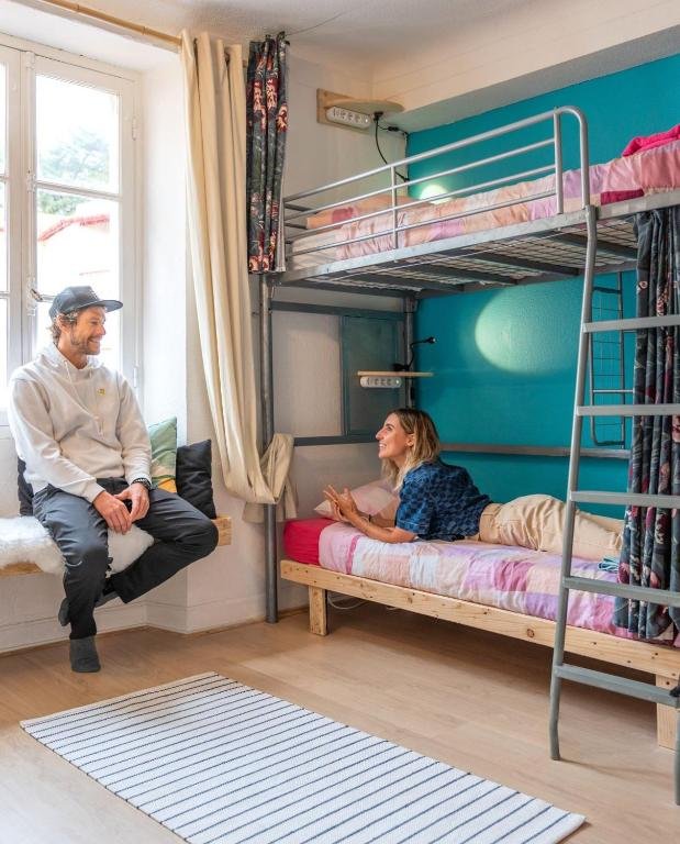 Côte Des Basques mixed dorm in Hostel Principal