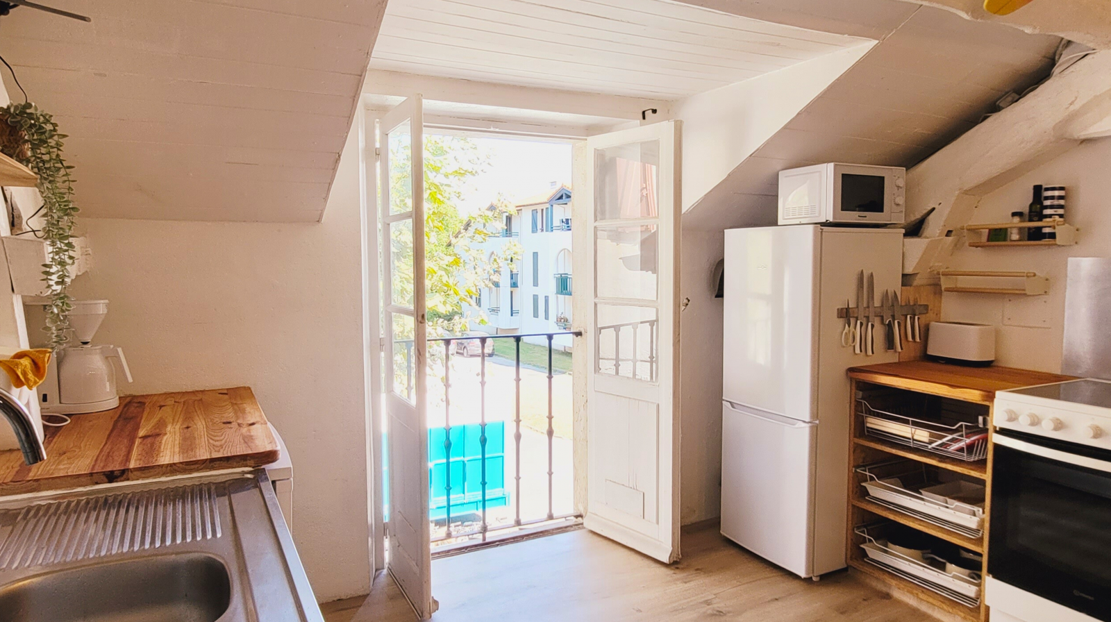 Kitchen in hostel extension