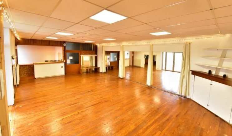 private yoga room at Surf hostel biarritz